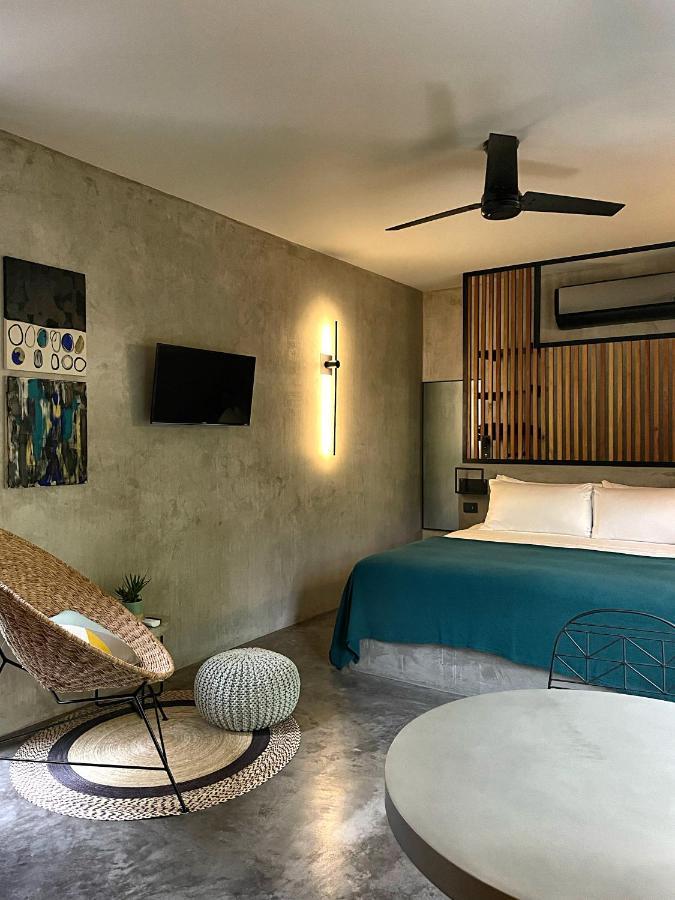 Lote4 - Lgbtq Studios Плая-дель-Кармен Экстерьер фото