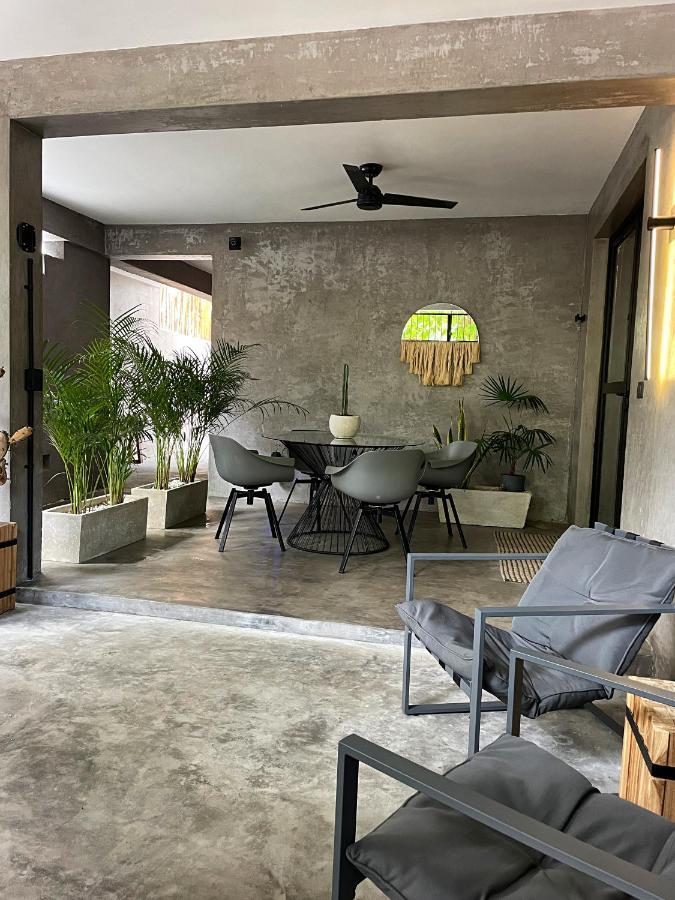 Lote4 - Lgbtq Studios Плая-дель-Кармен Экстерьер фото