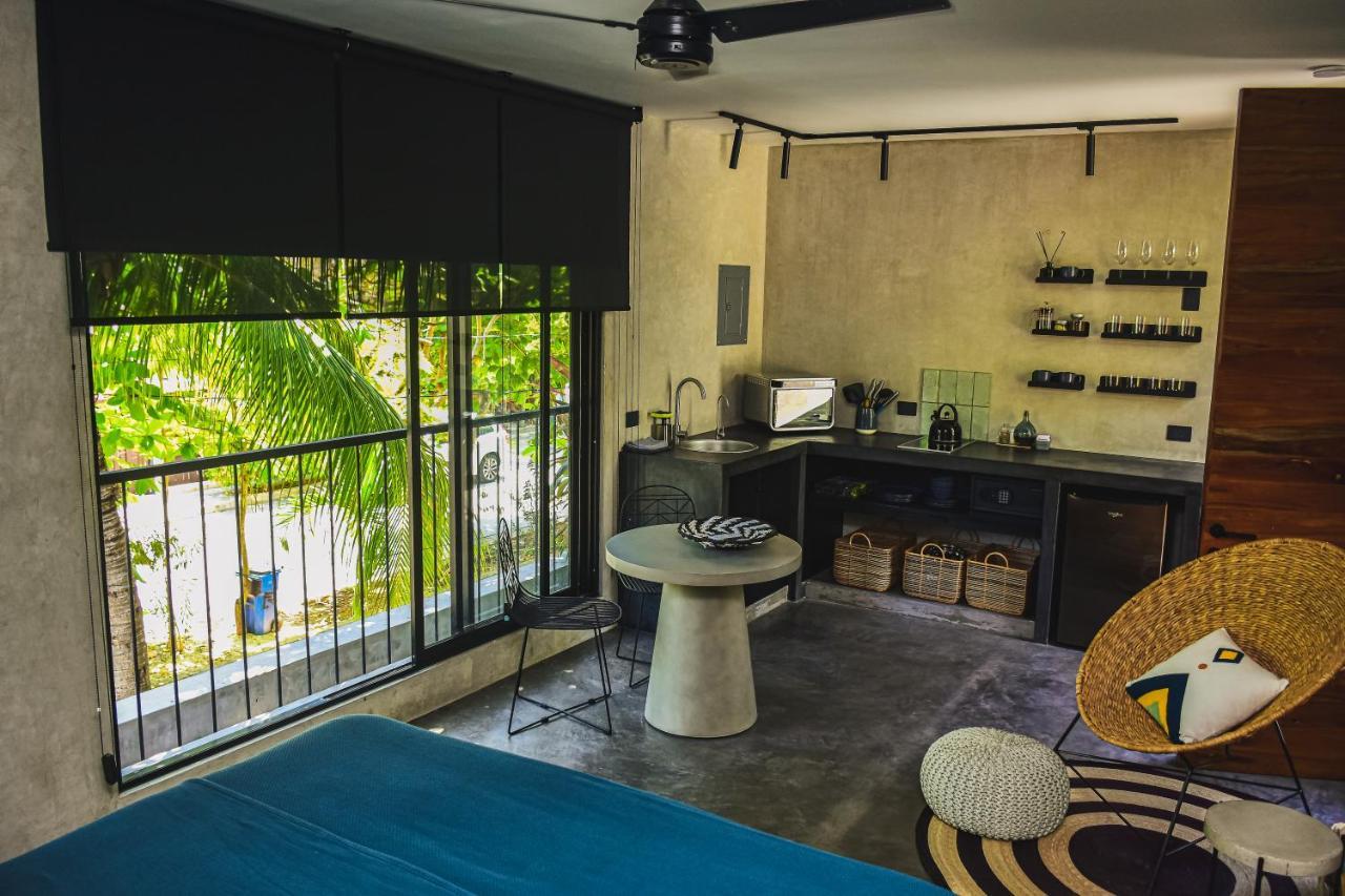 Lote4 - Lgbtq Studios Плая-дель-Кармен Экстерьер фото